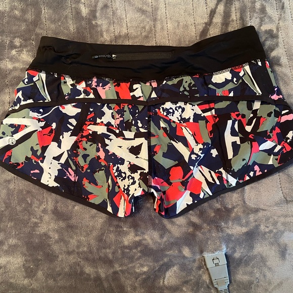 Lululemon shorts - Picture 2 of 4